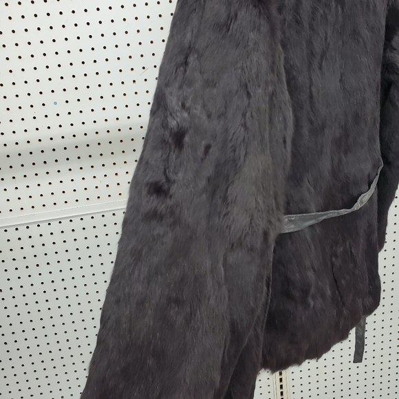 100% Rabit Fur Coat Black Great Condition - Picture 4 of 7